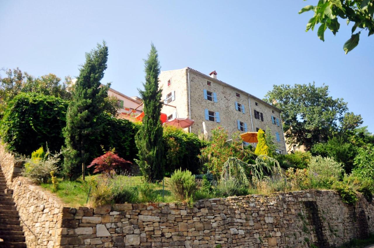 Ruine-Motovun Dh Vila Exterior foto